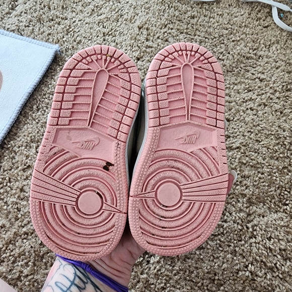 Jordan 1 Mid - Picture 4 of 4